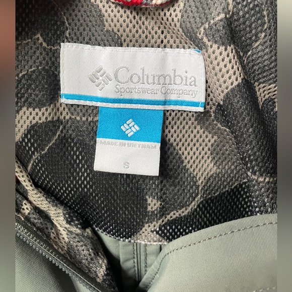 Columbia, size small rain jacket - Picture 2 of 2